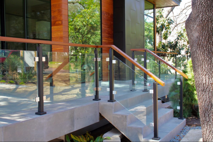 Glass Railings: A Contemporary Touch to Your Outdoor Space Glass Railings: A Contemporary Touch to Your Outdoor Space